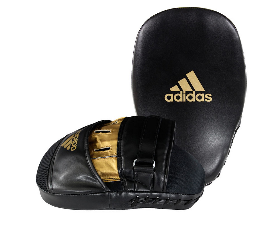 Лапы Adidas Training Curved Focus Mitt Short черно-золотые adiSBAC01 979_800