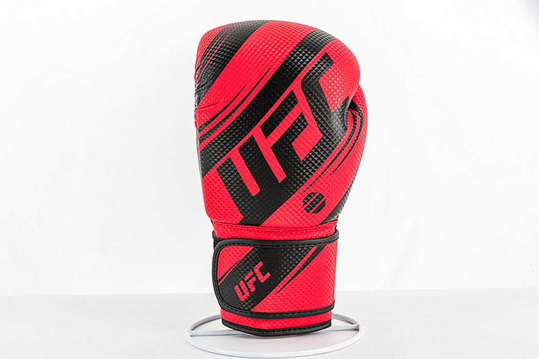 Боксерские перчатки UFC PRO Performance Rush Red,14oz 1050_700